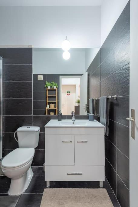 ליסבון Modern Rustic Apartment In Graca מראה חיצוני תמונה