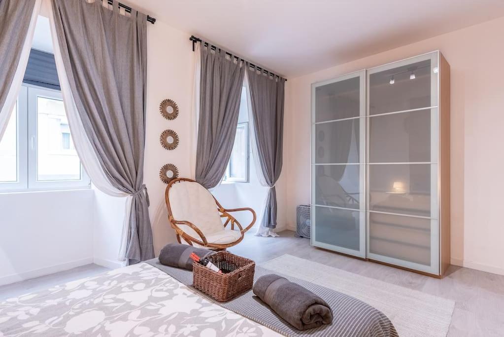 ליסבון Modern Rustic Apartment In Graca מראה חיצוני תמונה