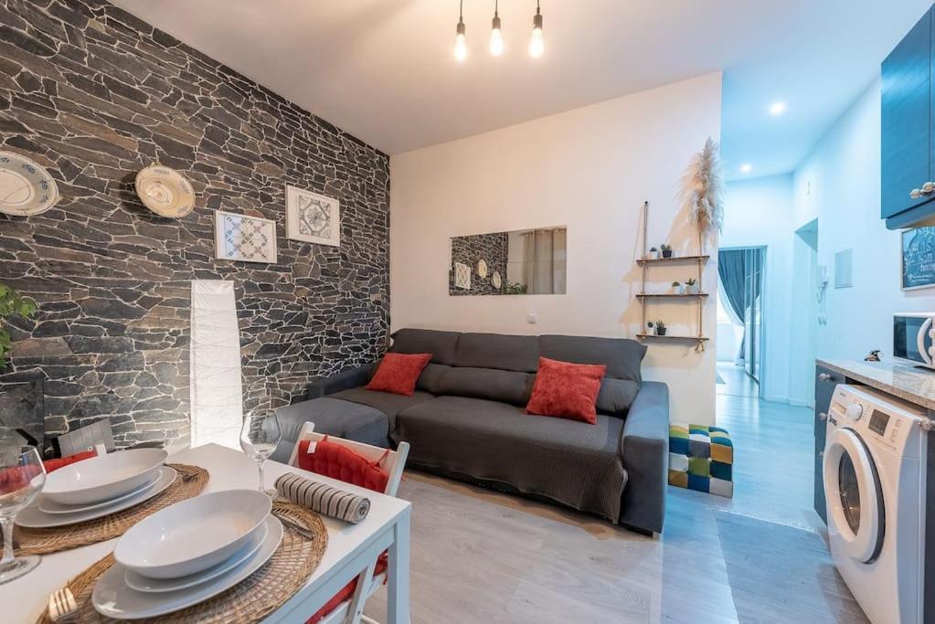 ליסבון Modern Rustic Apartment In Graca מראה חיצוני תמונה