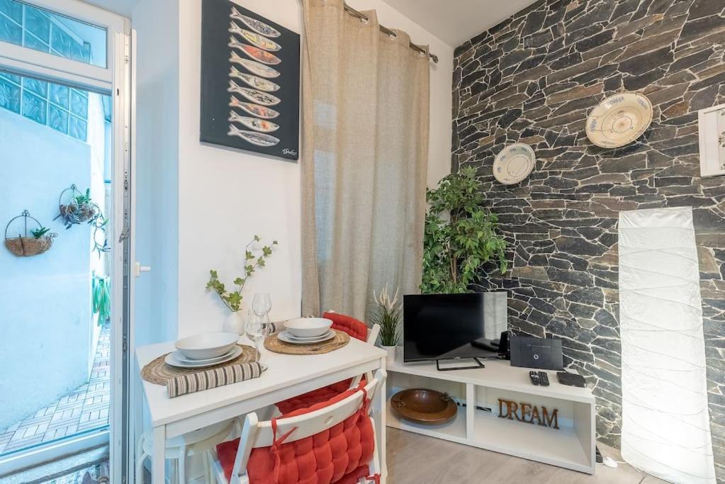 ליסבון Modern Rustic Apartment In Graca מראה חיצוני תמונה